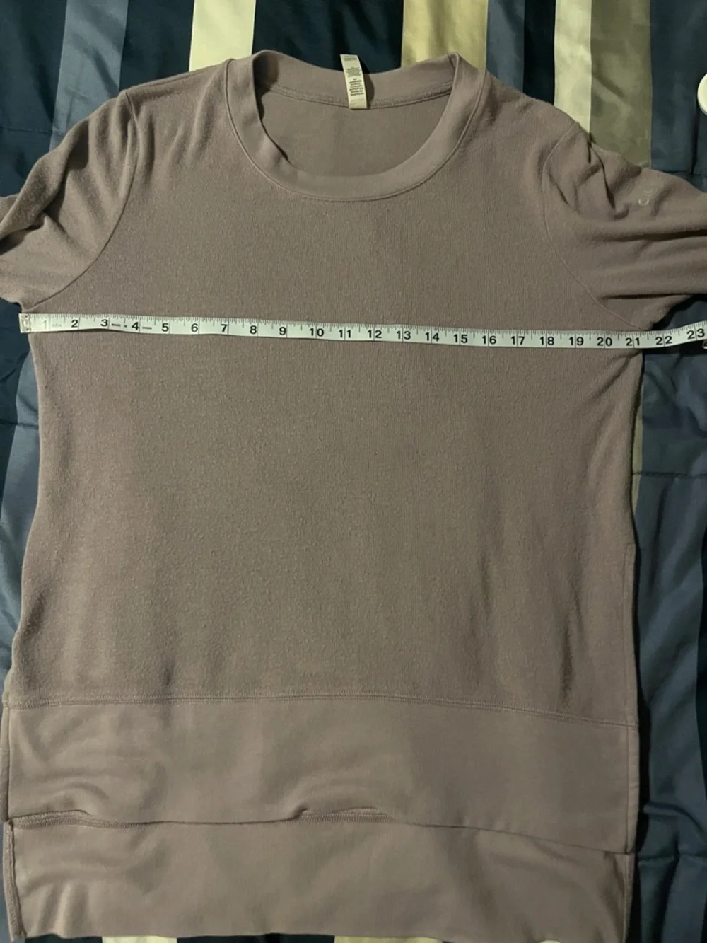 🧘🏽‍♀️VGUC Alo Yoga Glimpse Long Sleeve Top in Lavender (?) - Sz Medium